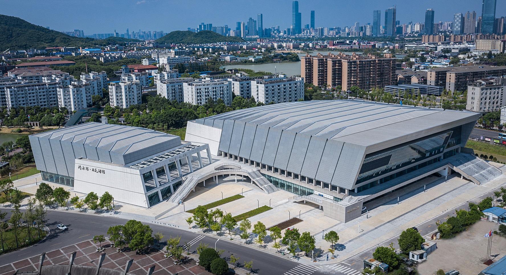 公司承建的中南大學(xué)新校區(qū)體育館（游泳館）建設(shè)工程榮獲兩項(xiàng)（土建、安裝）中國(guó)建設(shè)工程魯班獎(jiǎng)